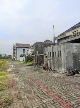 dijual kavlingan tanah luas 122m2 lokasi banyuanyar bisa proses bank