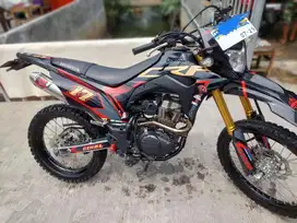 Dijual motor honda crf