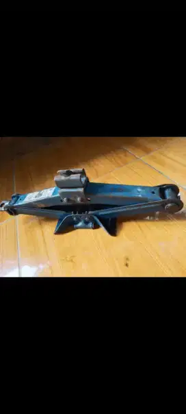 Dongkrak gunting