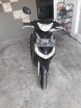 Dijual yamaha mio tahun 2011 , warna hitam , nopol w sidoarjo,