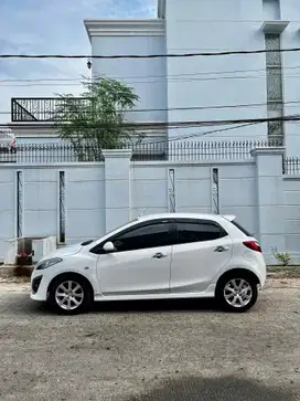 Mazda 2 2011 Bensin