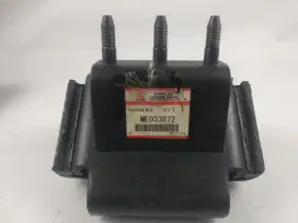 Engine Mounting Mitsubishi Fuso 220ps