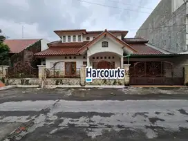 Rumah Bagus Siap Pakai Dekat Jalan Slamet Riyadi Solo