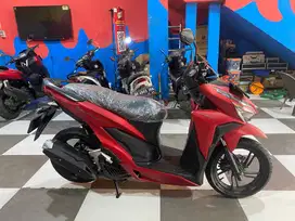 (DP 300) Honda NEW Vario 150 EXCLSV Tahun 2021
