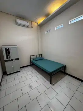 KOST JATINEGARA