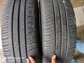Jual ban copotan mrek Dunlop ec300 ukuran 205 60 R17 kond 90% 2pcs