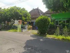 Tanah bonus bangunan kolonial di solo kota dekat ums