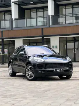 Nego sampai Deal Porsche Macan 2.0 AT Panoramic 2017 Hitam