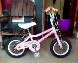 Polygon 12 inch Hello Kitty
