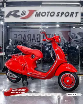 (BPKB & STNK) KM HANYA 69 Piaggio Vespa 946 Red Edition Nik 2018