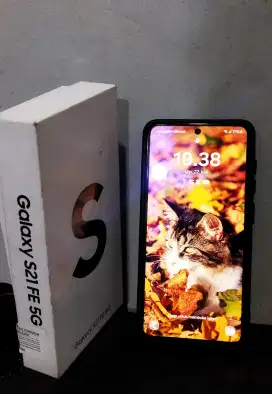 Di jual samsung Galaxy S21 FE  5G 8/256 lengkap box dan nota pembelian