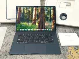 MacBook Air 15 M3 2O24 I6-512GB MidNight iBox Like New Garansi 2O26