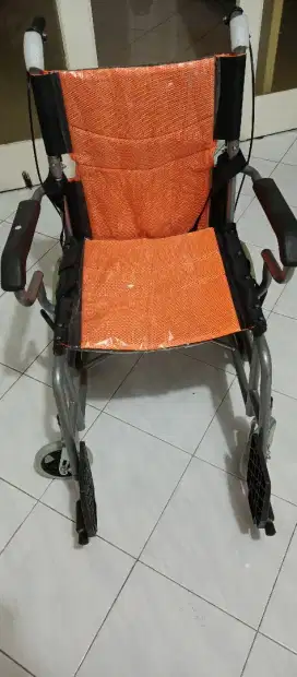 Kursi roda travel