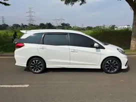 Honda Mobilio RS CVT