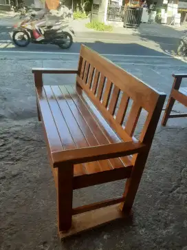 KURSI TERAS PANJANG