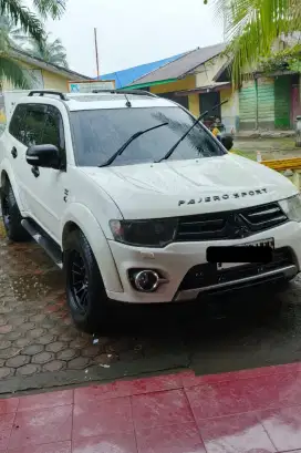 Pajero Dakar VGT 2014 Putih
