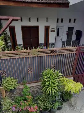 Rumah Tingkat Dua Dengan Segala Fasilitasnya Dijual