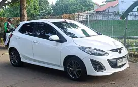 Mazda 2 R matik cicilan murah