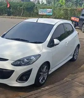 Mazda 2 R matik cicilan murah