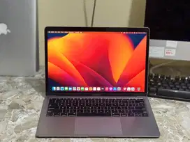 Macbook air retina 13inch i5 8/256