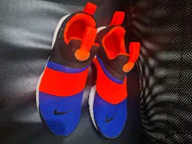 Nike React Presto - Biru Merah Hitam (Preloved - Baru Sekali Pakai)