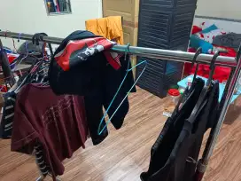Hanger Baju Standing