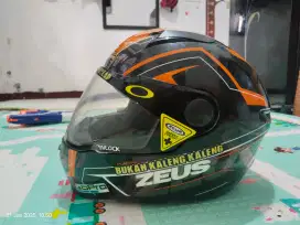 Helm ZEUS Fullface
