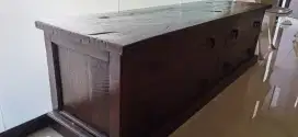 Lemari Lantai Kayu Jati Klasik