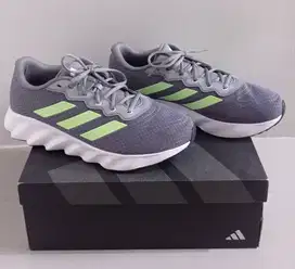 Sepatu Lari Running Adidas Switch Move Sz 44 (Preloved)
