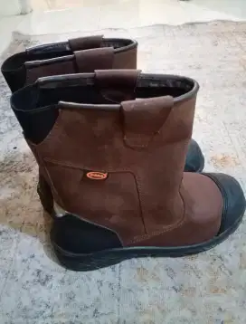 Sepatu safety dr osha
