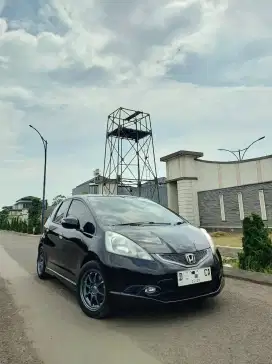 TDP 14 JT!! HATCHBACK NYAMAN. JAZZ RS GE8 1.5 MATIC 2008 TERAWAT