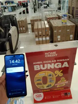 Handphone merek Oppo, ambil cicilan Home credit tanpa DP awal.