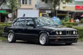 BMW E30 TH.1990 lengkap
