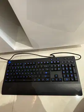 Keyboard Logitech G213 Prodigy Gaming dengan RGB LIGHT