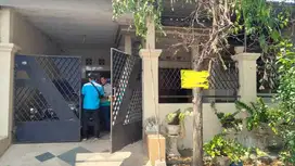 Rumah 2 Lantai Bagus SHM di Sidokare Asri Siap Huni