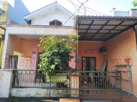 Rumah Murah Satu Setengah Lantai di Nol Jalan Raya Gunung Anyar