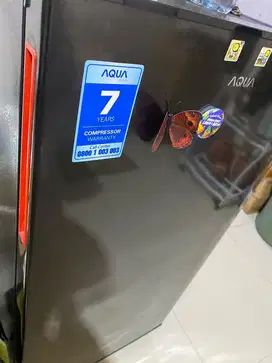kulkas Aqua dan kompor gas