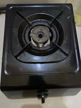 kulkas Aqua dan kompor gas