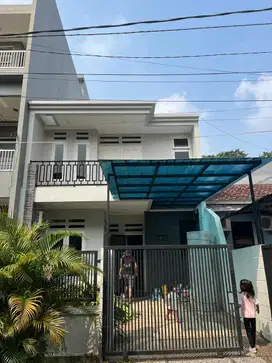 Rumah 2 Lantai Kelapa Gading Siap Huni
