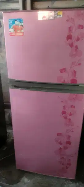 Kulkas 2 pintu merk SHARP