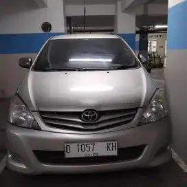 D jual Kijang Innova lengkap dan aman