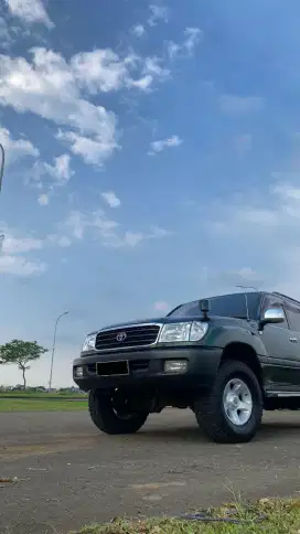 Toyota Land Cruiser GXL 105 AT Bensin 2002