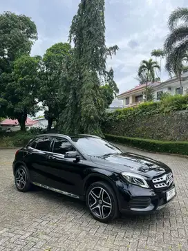 Mercedes-Benz GLA200 2018 Bensin