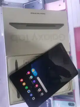 Samsung galaxy TAB S9 FE 5G 6/128GB fullset
mulus
Garansi resmi