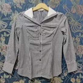 Kemeja wanita kotak-kotak