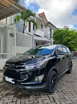 Innova Reborn V Diesel 2017 AT Matic Hitam 2.4 Solar 2GD