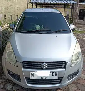 Mobil gesit lincah