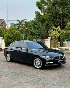 BMW 320i F30 Sport Hitam 2018 Service Record Tdp Murmer Ori Menarik Bu
