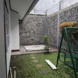 Disewakan Rumah strategis selangkah ke Maranatha dan pasteur