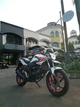 Forsale Honda CB150R Old tahun 2014